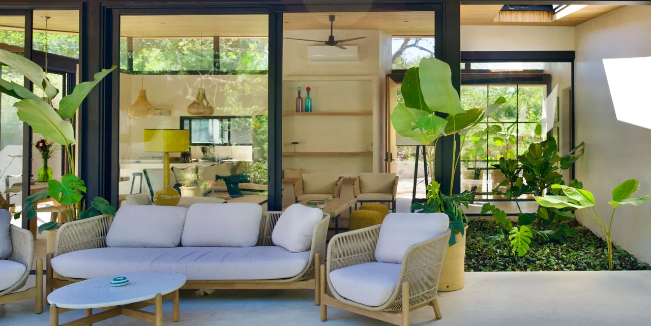 Modern Tropical Retreat in Santa Teresa, photo 2