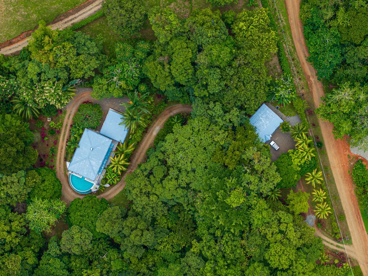LUXURY JUNGLE ESTATE WITH GUEST HOUSE AND 10.87 ACRES, IN OJOCHAL, photo 2