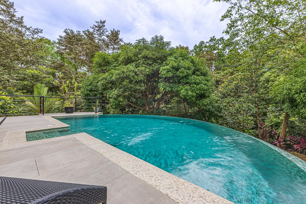 LUXURY JUNGLE ESTATE WITH GUEST HOUSE AND 10.87 ACRES, IN OJOCHAL, photo 6