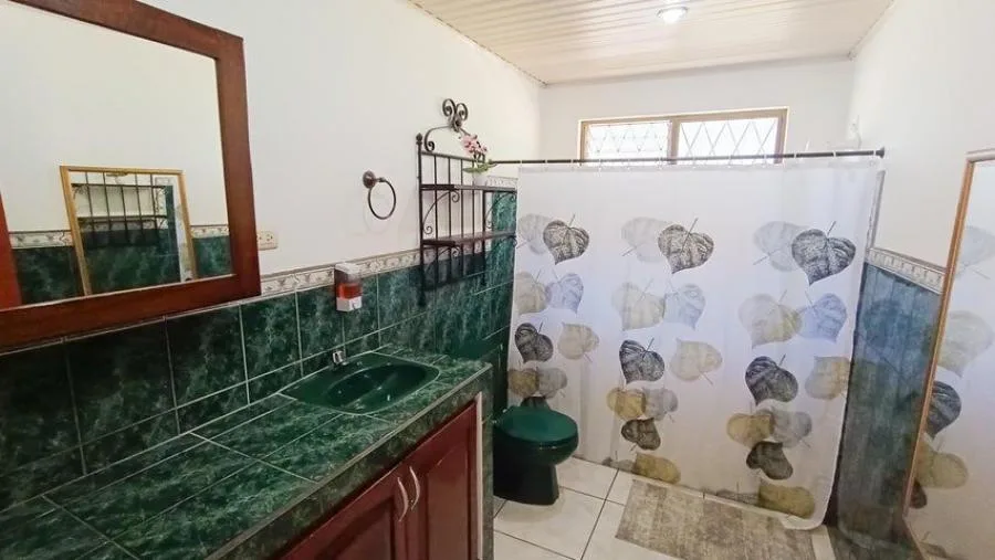 Venta de Casa + Apartamento en Goicoechea, San José. RAH 24-1516 - Venta en Goicoechea, photo 14