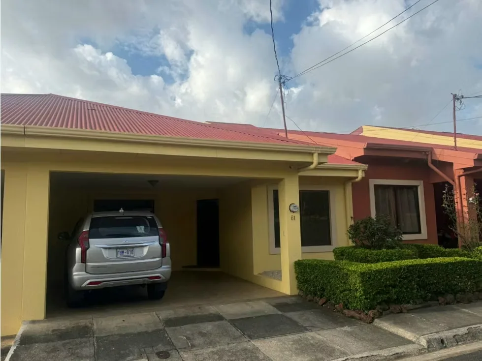 Venta de Linda Casa, Condominio Avicennia Norte, San Francisco de Heredia