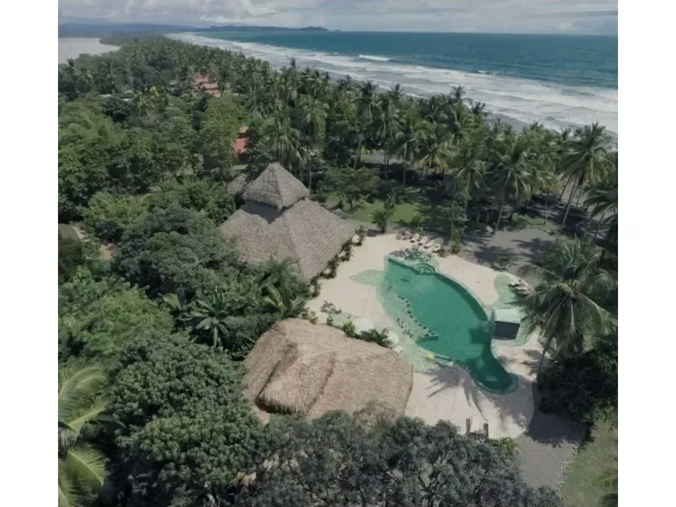 I present this beautiful property located in Playa Palo Seco, with great potential. It consists of a hotel with all the amenities, situated in a paradisiacal location where the ..., photo 3