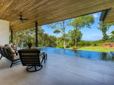 Nueva casa de lujo con vista al mar que bordea la reserva forestal, photo 10