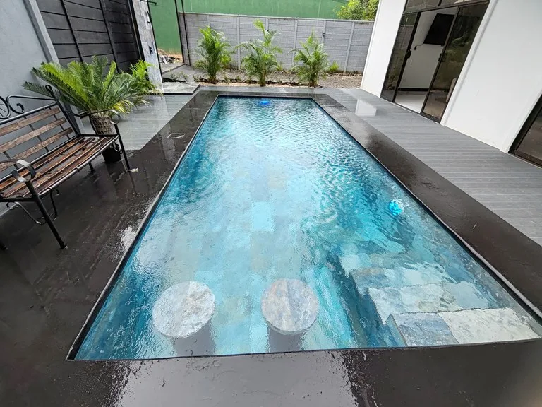 ID 994: 3 Bd 2.5 Bd home with Pool on 400m lot in Playa Negra, photo 4