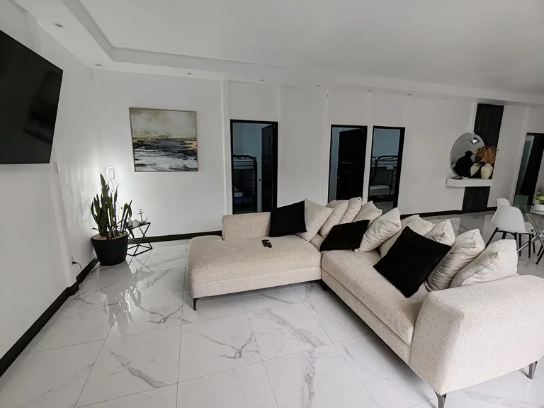 ID 994: 3 Bd 2.5 Bd home with Pool on 400m lot in Playa Negra, photo 5