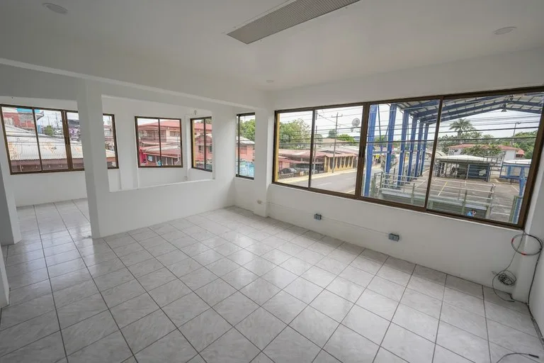 Retail Strip Center For Sale in Esparza, photo 2