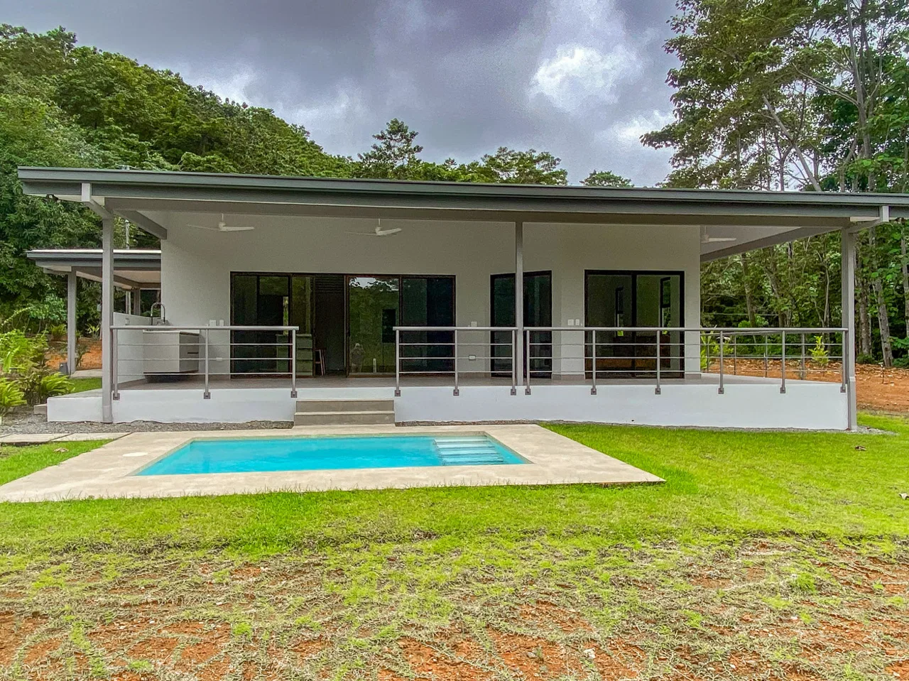 PROPERTY WITH THREE BEDROOM, AND PANORAMIC VIEWS, IN OJOCHAL – 2.5 ACRES