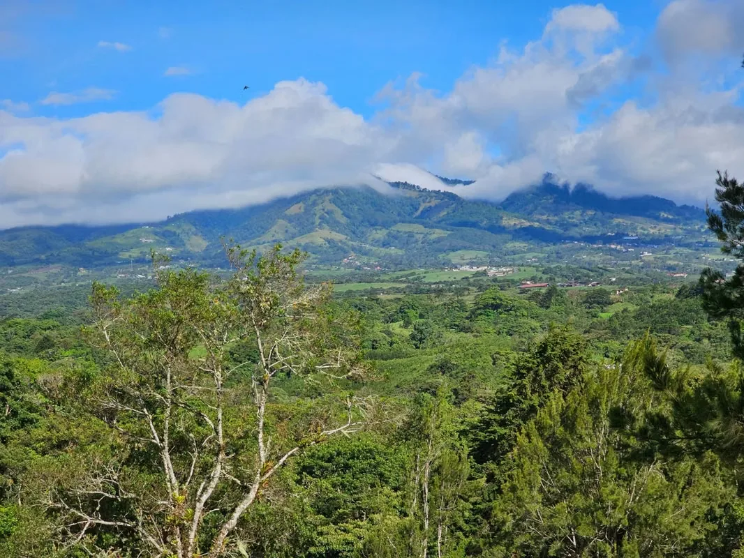 Espectacular lote en Zurquí Hills, San Isidro de Heredia