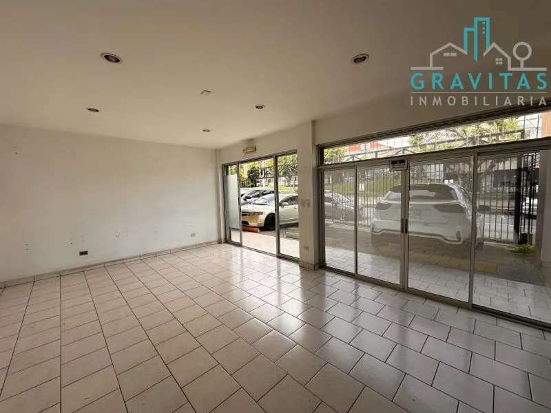 Two-story commercial space for rent in San Pedro de Montes de Oca, 250 meters from the University of Costa Rica (UCR) entrance, ideal for offices or retail businesses., photo 2