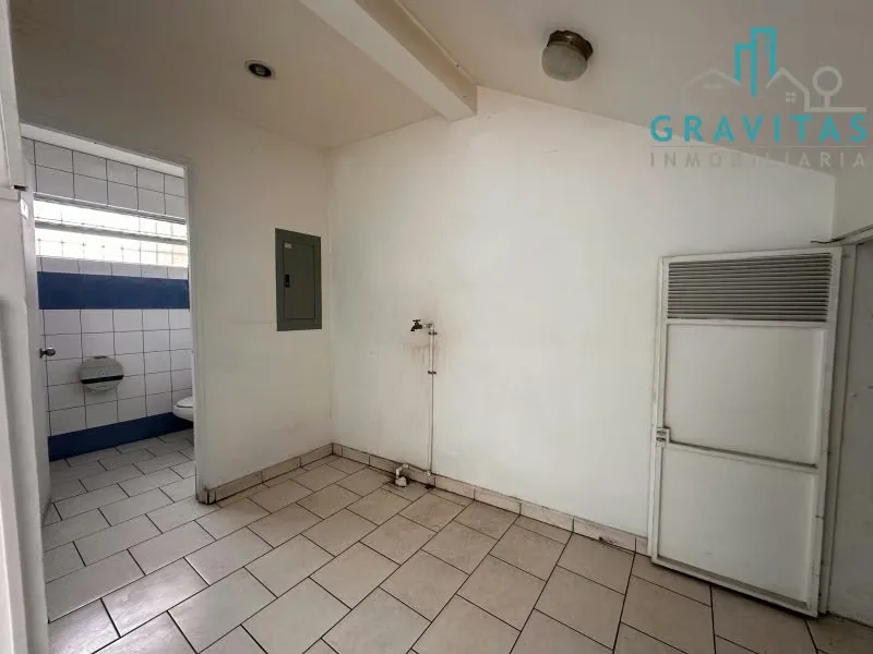Two-story commercial space for rent in San Pedro de Montes de Oca, 250 meters from the University of Costa Rica (UCR) entrance, ideal for offices or retail businesses., photo 5