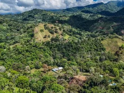 An elevated 1.2 acre lot with two campuses, panoramic mountain and jungle views., photo 4