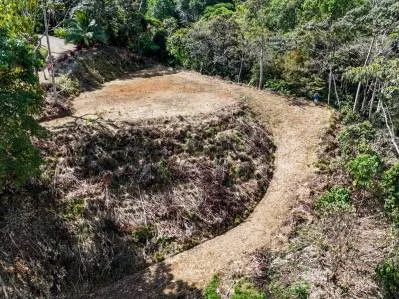 An elevated 1.2 acre lot with two campuses, panoramic mountain and jungle views., photo 5