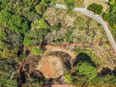 An elevated 1.2 acre lot with two campuses, panoramic mountain and jungle views., photo 6