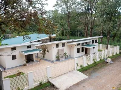 Moderna casa de 3 habitaciones cerca del Parque Nacional Marino Ballena – Uvita Central, photo 5
