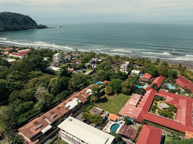 Beautiful Lot a few meters from the beach Property for Sale: 1,103 m² Lot in Playa Jaco, Costa Rica, photo 12