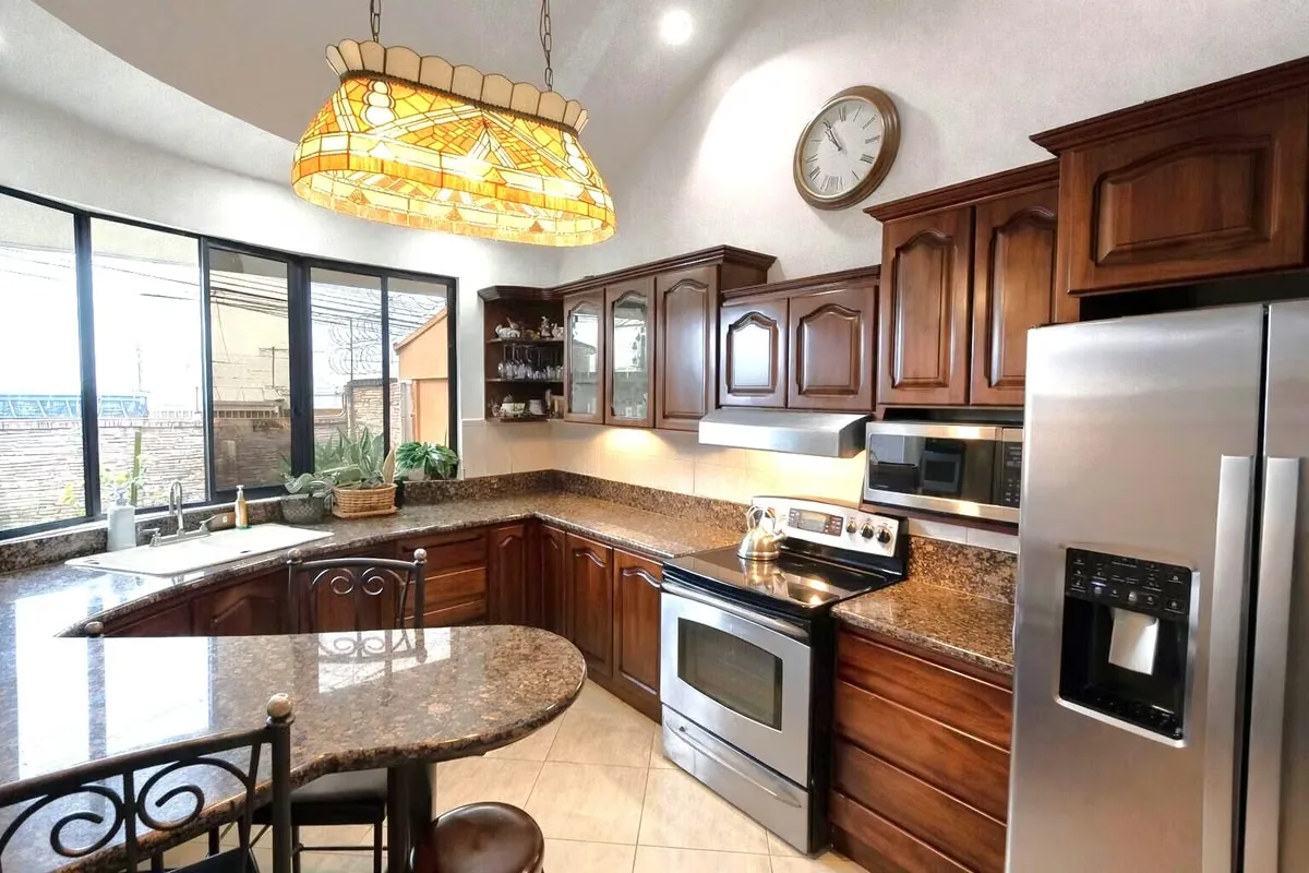 Exclusive Residence for Sale in Carmen, Guadalupe – Contemporary Design & Premium Comfort, photo 7