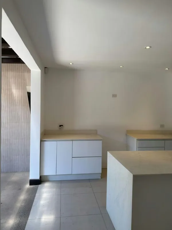Hermosa casa completamente remodelada ubicada en **Parque del Sol, una de las comunidades más buscadas por su excelente ubicación, tranquilidad y variedad de amenidades., photo 15