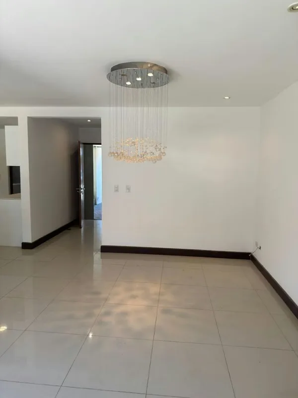 Hermosa casa completamente remodelada ubicada en **Parque del Sol, una de las comunidades más buscadas por su excelente ubicación, tranquilidad y variedad de amenidades., photo 16