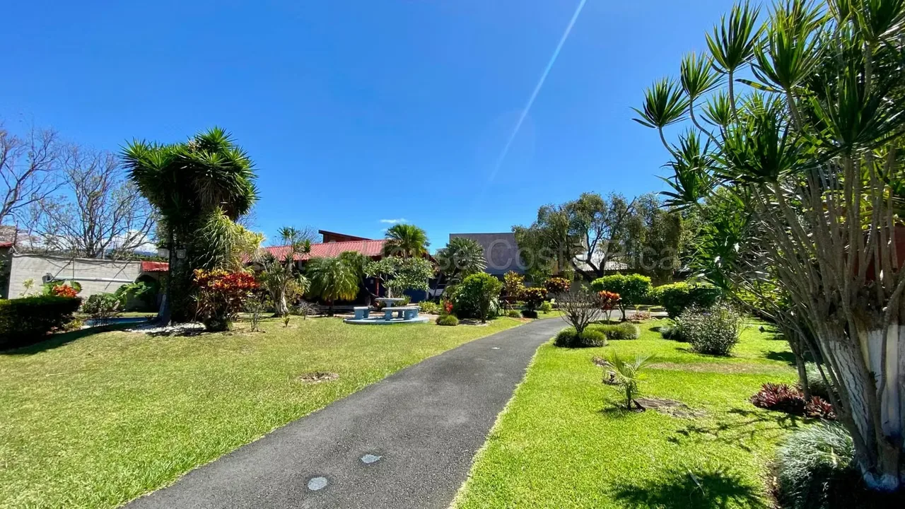 Oportunidad de inversión en Santa Rosa de Santo Domingo, Heredia Se vende hermosa propiedad de 2.529 m², ubicada en una zona céntrica pero rodeada de naturaleza, ideal para vivir, ..., photo 11
