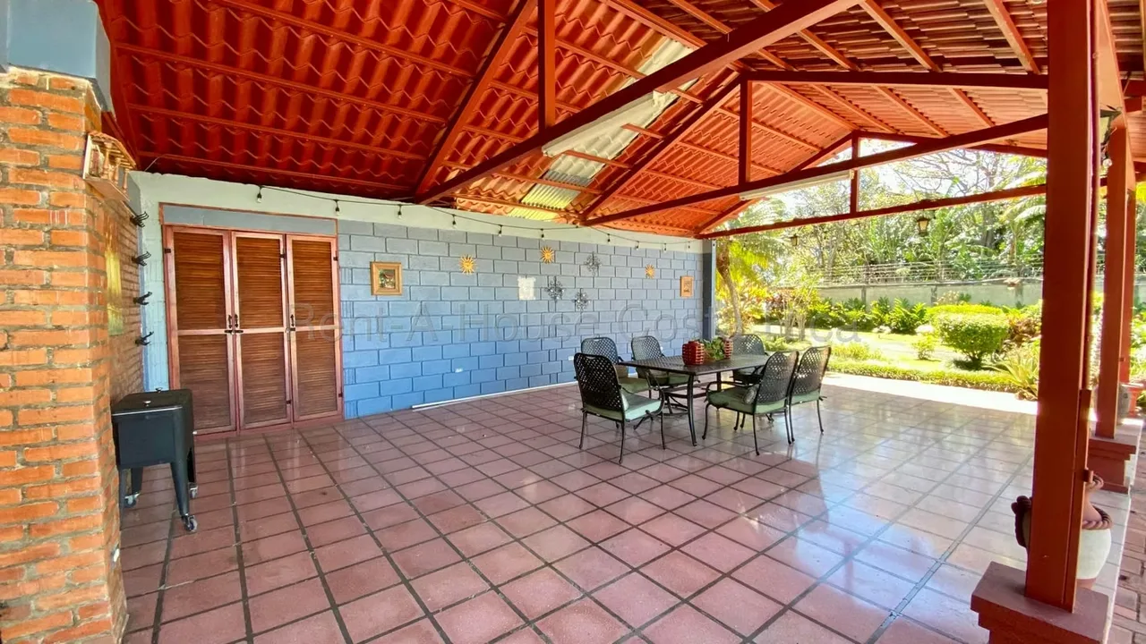 Oportunidad de inversión en Santa Rosa de Santo Domingo, Heredia Se vende hermosa propiedad de 2.529 m², ubicada en una zona céntrica pero rodeada de naturaleza, ideal para vivir, ..., photo 3