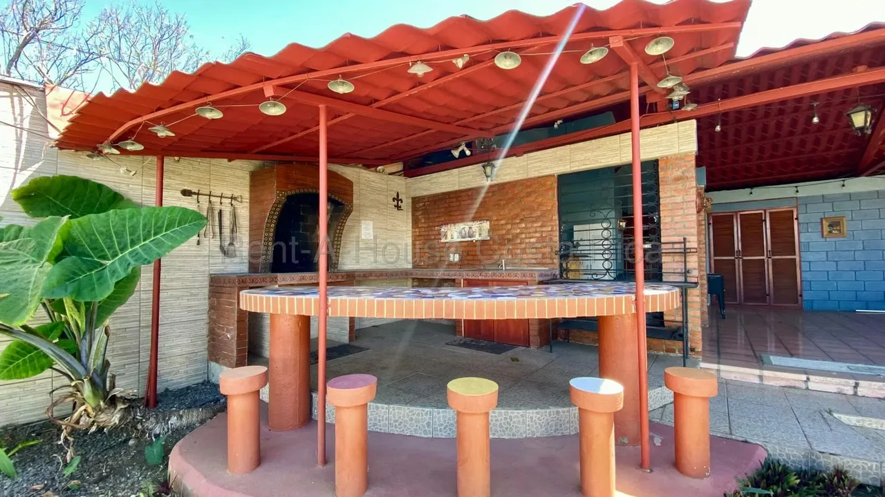 Oportunidad de inversión en Santa Rosa de Santo Domingo, Heredia Se vende hermosa propiedad de 2.529 m², ubicada en una zona céntrica pero rodeada de naturaleza, ideal para vivir, ..., photo 9