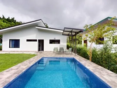 Casa nueva a estrenar en venta en Coronado, 2 habitaciones, 2 baños y piscina grande, photo 2