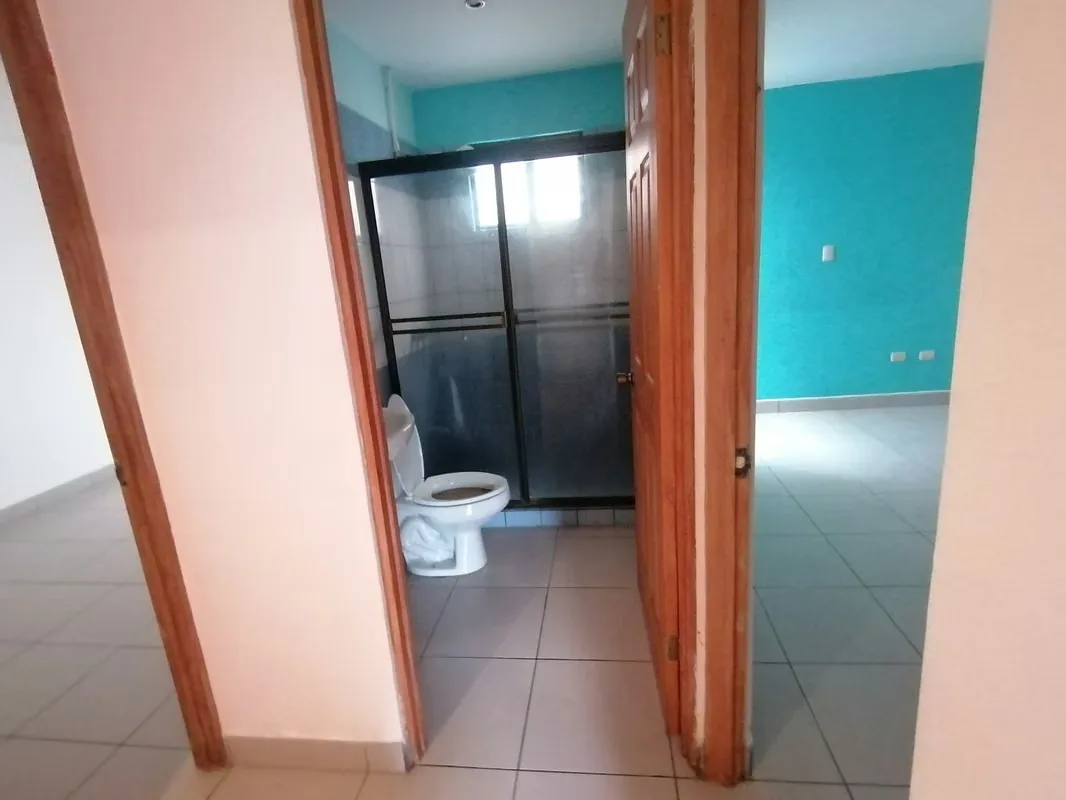 Edificio de 4 apartamentos, ubicado en una zona muy tranquila cerca de escuelas, supermercados, hospital, parada de autobuses a solo ..., photo 2