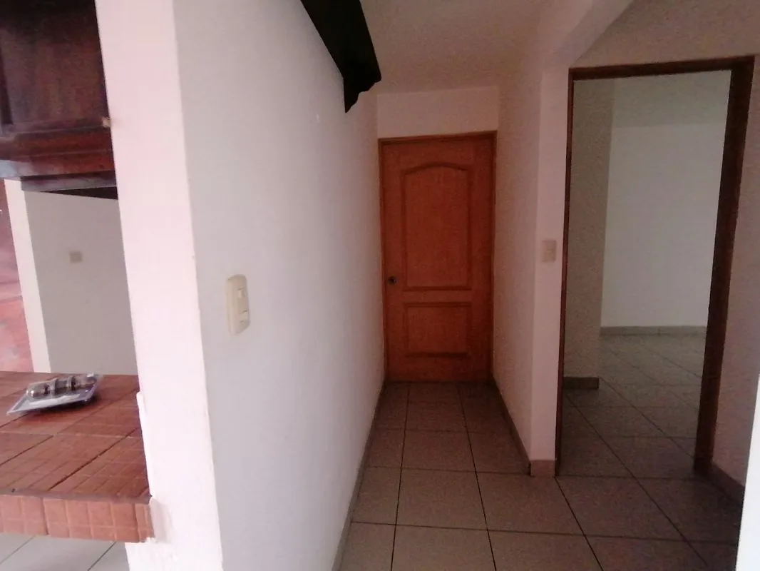 Edificio de 4 apartamentos, ubicado en una zona muy tranquila cerca de escuelas, supermercados, hospital, parada de autobuses a solo ..., photo 11