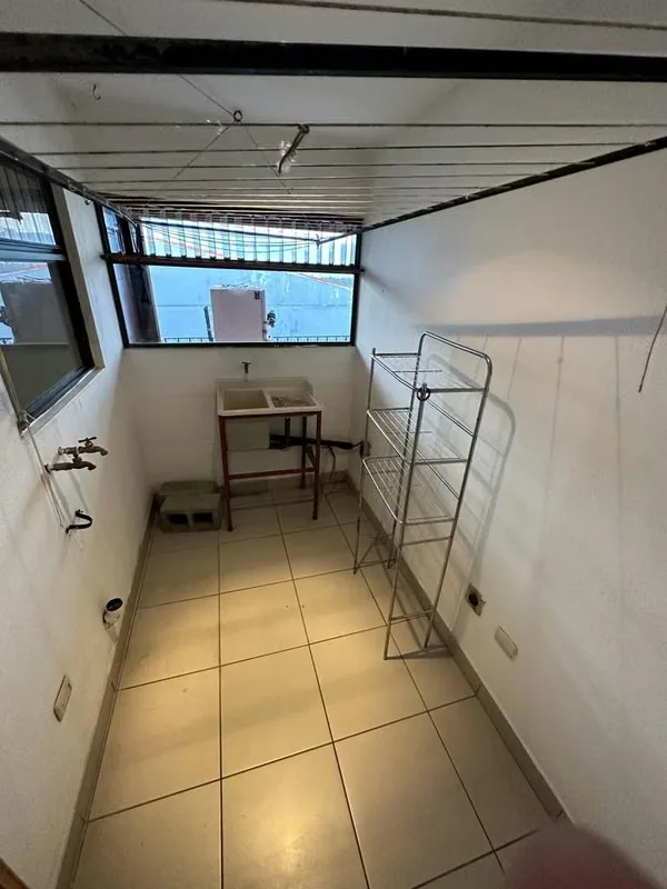 Edificio de 4 apartamentos, ubicado en una zona muy tranquila cerca de escuelas, supermercados, hospital, parada de autobuses a solo ..., photo 12