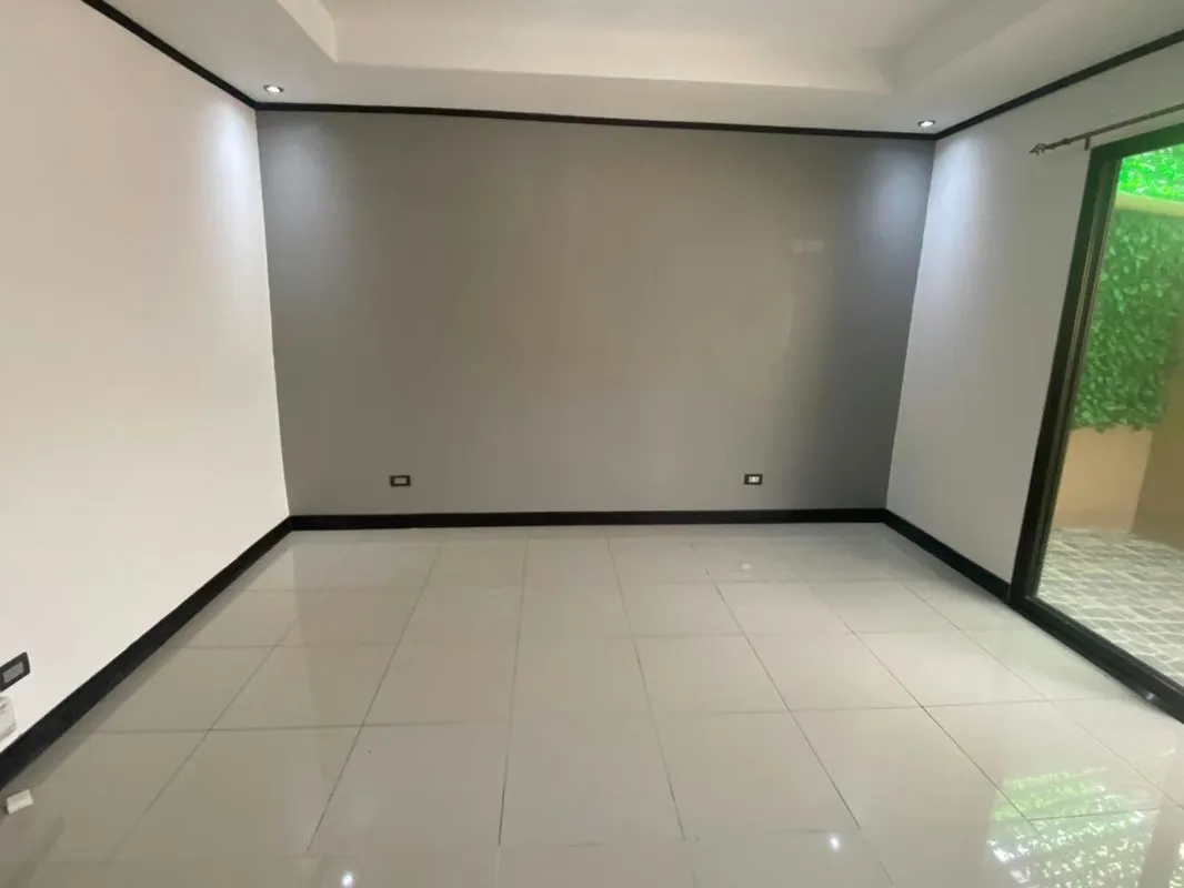 Propiedad moderna ubicada en Residencial Monserrat, en Concepción de Tres Ríos. Una excelente opción para quienes buscan seguridad, comodidad, ubicación estratégica y acabados ..., photo 12