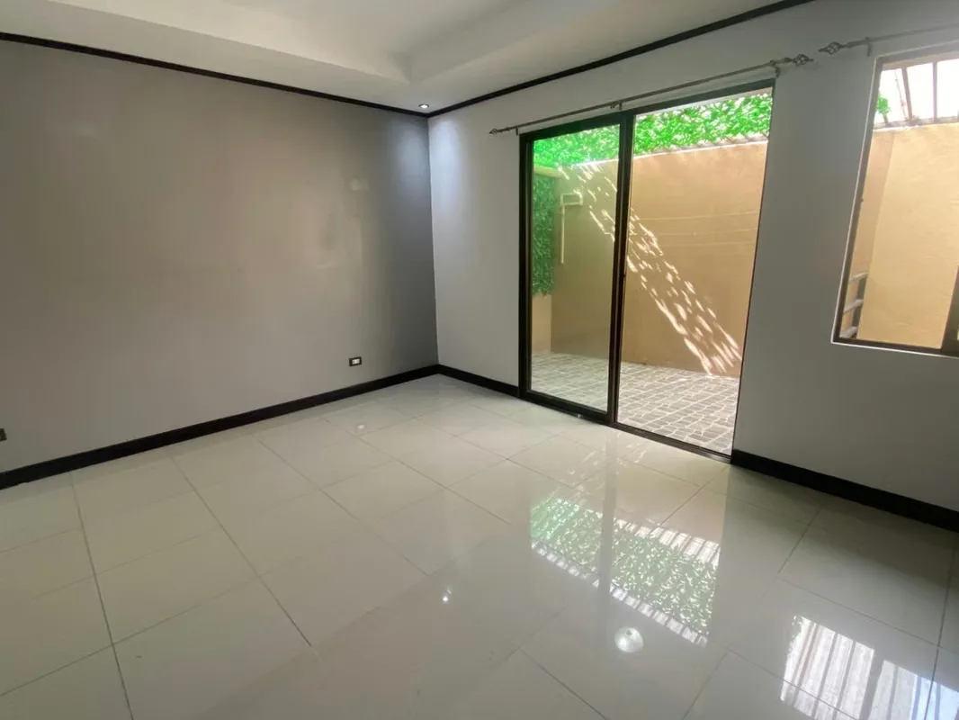 Propiedad moderna ubicada en Residencial Monserrat, en Concepción de Tres Ríos. Una excelente opción para quienes buscan seguridad, comodidad, ubicación estratégica y acabados ..., photo 10