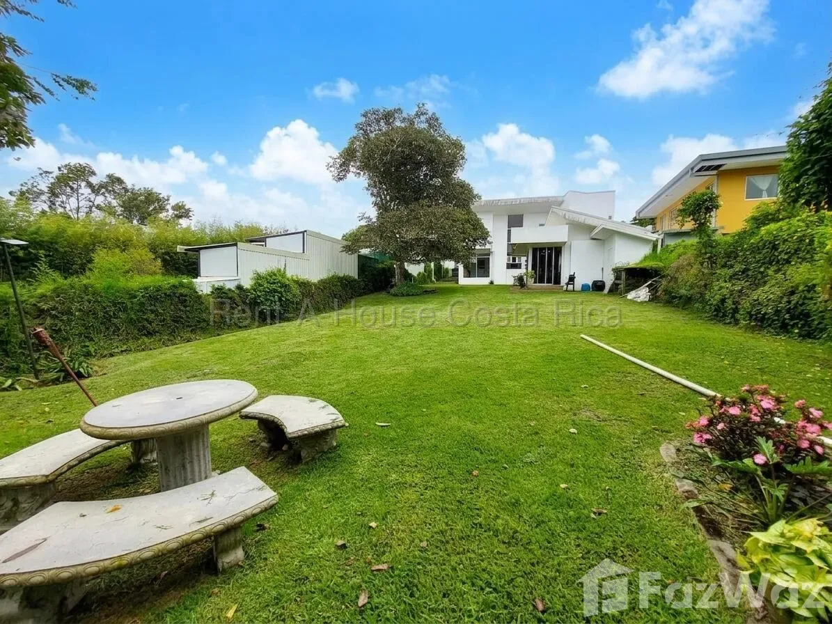 3 Bedroom House for Sale in San Isidro, Heredia for $315,000