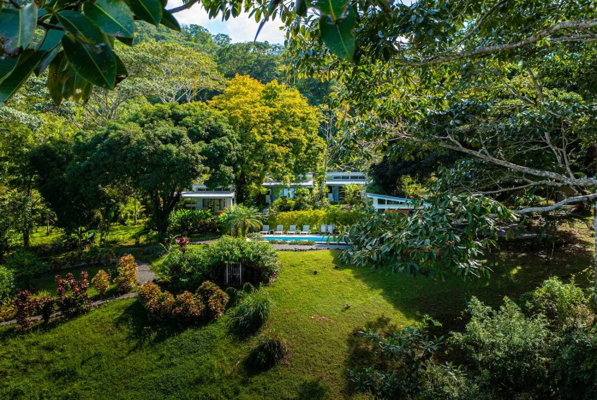 MULTI-USE PROPERTY RESIDENTIAL/HOTEL/COMMERCIAL UVITA, photo 4
