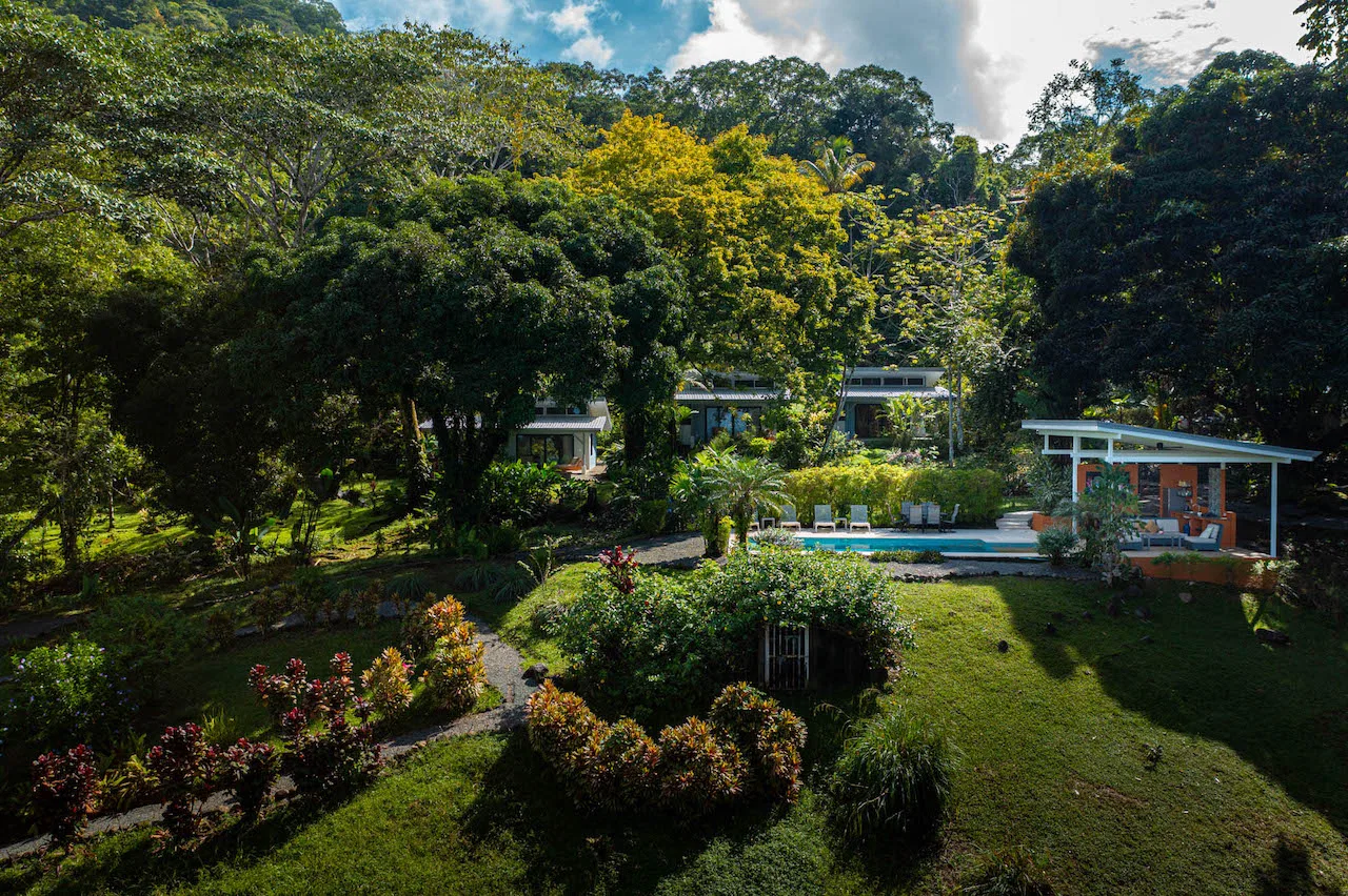 MULTI-USE PROPERTY RESIDENTIAL/HOTEL/COMMERCIAL UVITA, photo 7