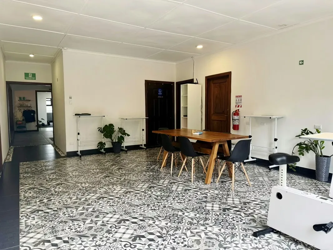 reatment room/office space for rent in Los Yoses, exclusively for physiotherapists (physical therapists)., photo 3