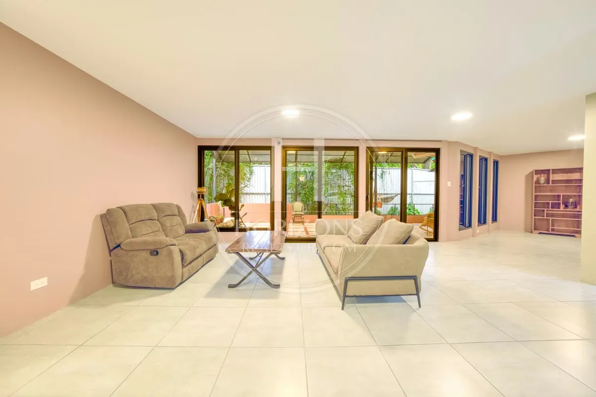 Propiedad Comercial de Una Planta en Venta en Los Yoses 500 m² para Oficina Administrativa noj1226jb, photo 4