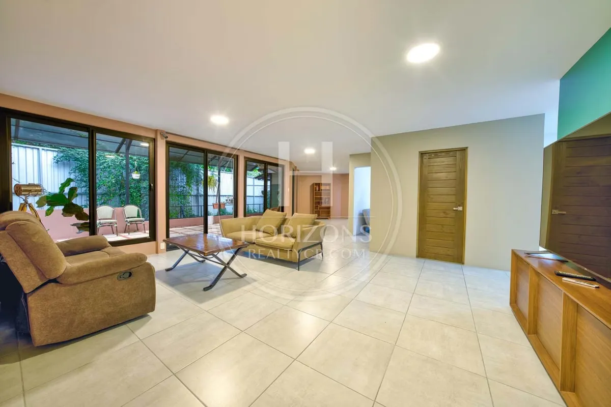 Propiedad Comercial de Una Planta en Venta en Los Yoses 500 m² para Oficina Administrativa noj1226jb, photo 6