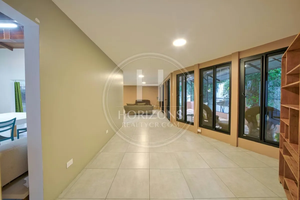 Propiedad Comercial de Una Planta en Venta en Los Yoses 500 m² para Oficina Administrativa noj1226jb, photo 10