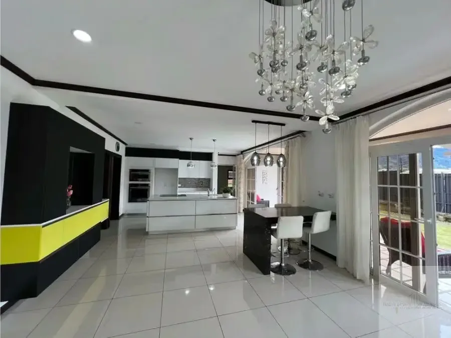 Exceptional Luxury Residence in Colinas de Montealegre | 4 Bedrooms | 955 m² Lot, photo 2