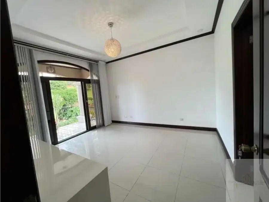 Exceptional Luxury Residence in Colinas de Montealegre | 4 Bedrooms | 955 m² Lot, photo 8