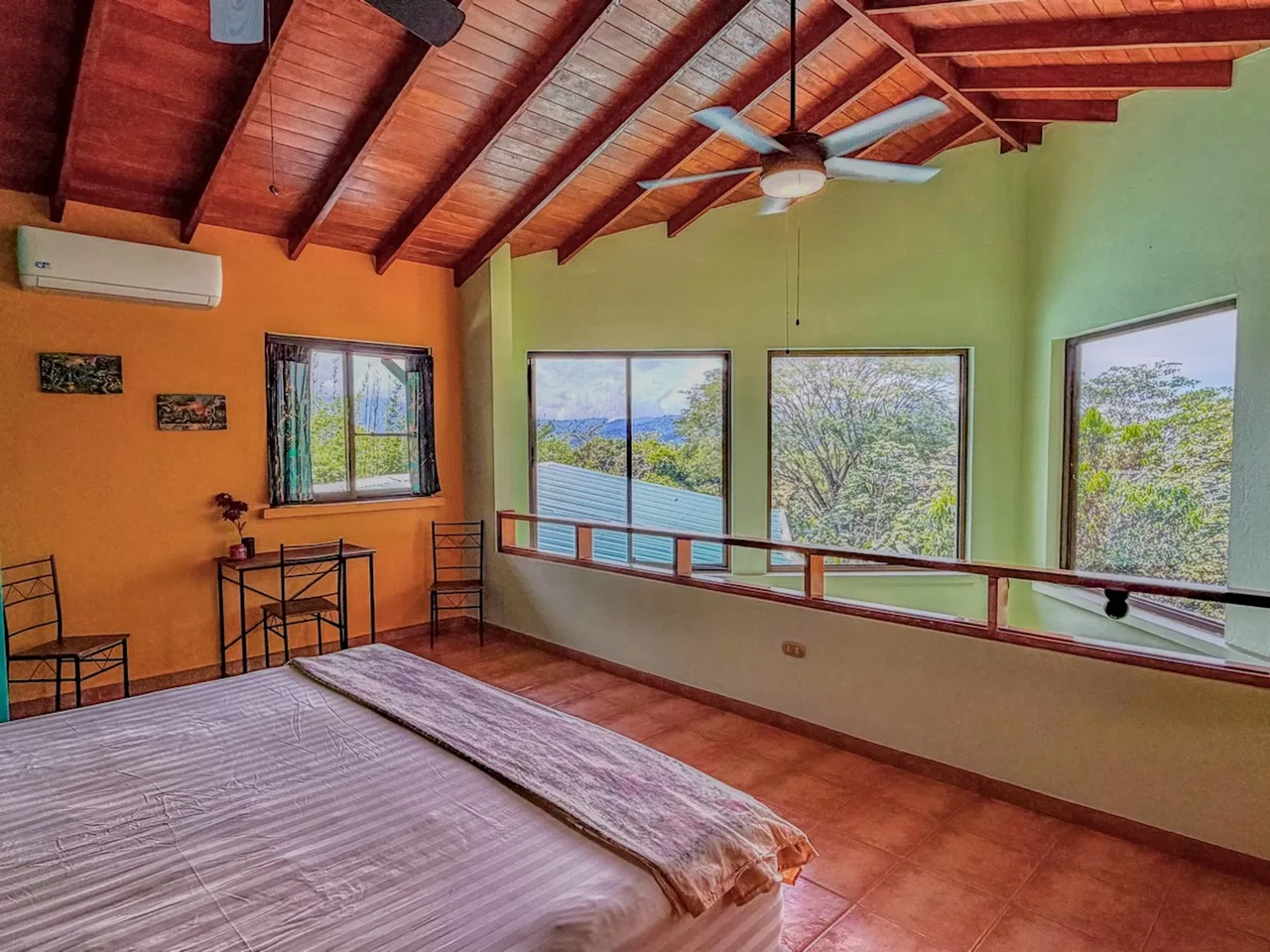 MOUNTAIN RETREAT IN LAGUNAS DE BARÚ – FULLY FURNISHED & TWO 4X4 VEHICLES INCLUDED, photo 23