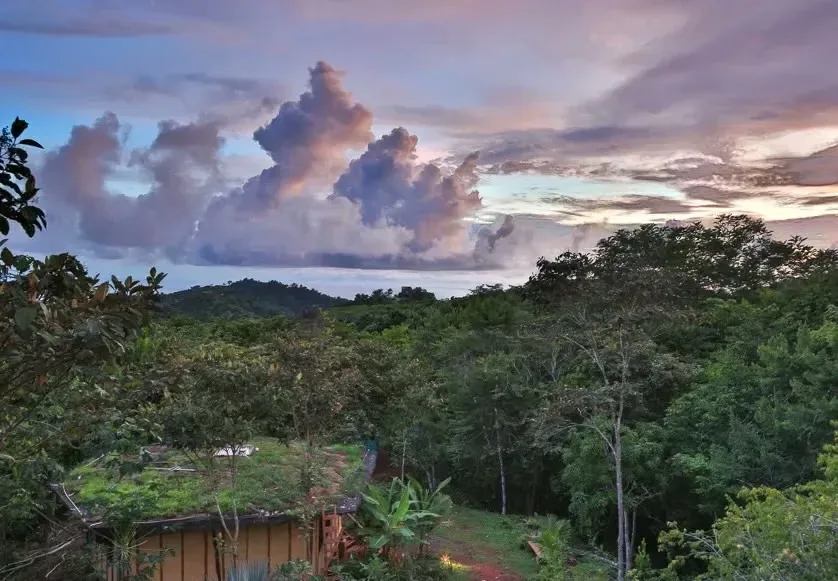 Descubra este excepcional eco-alojamiento, un santuario diseñado para una vida en armonía con la naturaleza. ..., photo 7