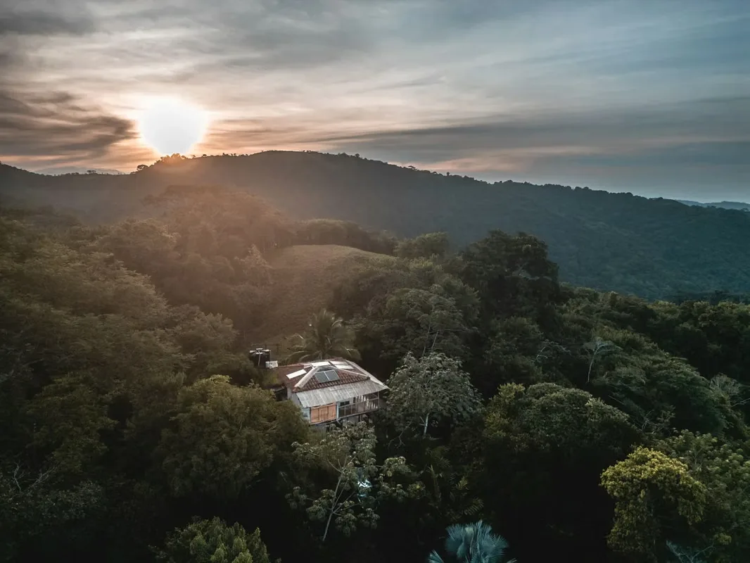 Descubra este excepcional eco-alojamiento, un santuario diseñado para una vida en armonía con la naturaleza. ..., photo 9