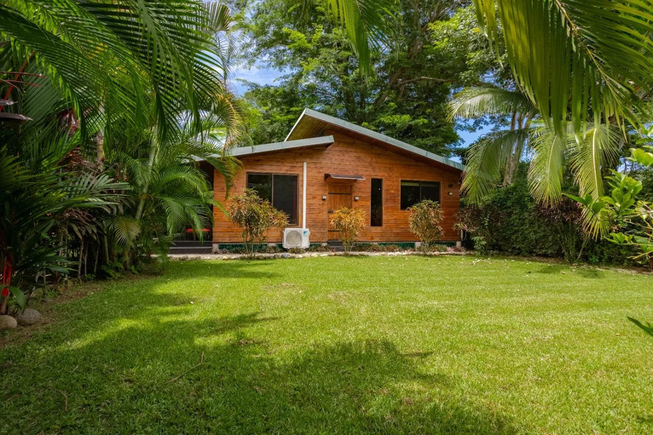 CASA JARDIN PROPERTY WITH TWO BEDROOMS, IN BAHIA BALLENA – 0.12 ACRES, photo 5