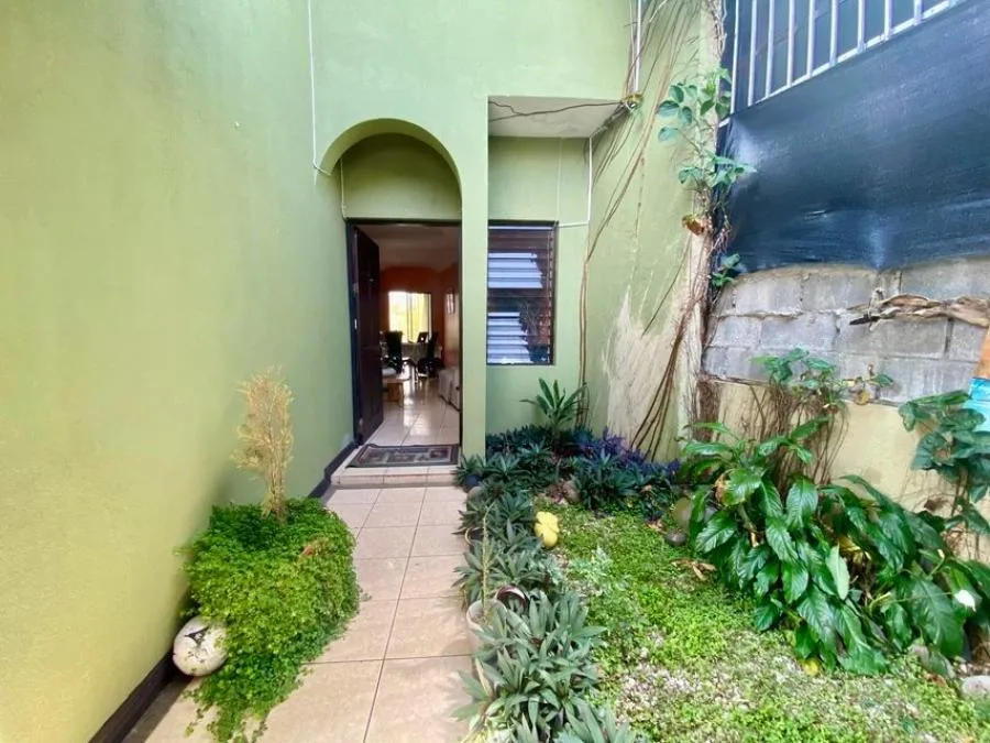 Venta de Casa amplia en Tibás, Cinco Esquinas. - Venta en Tibás, photo 9