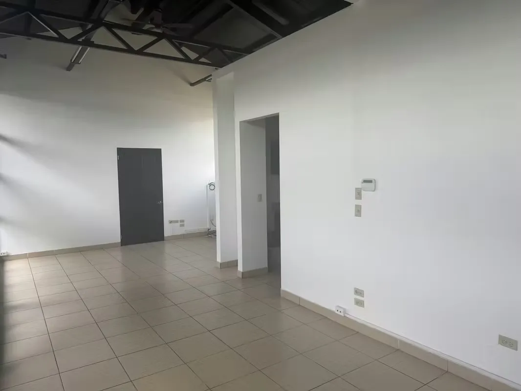 Premium Office for Rent in Belén with Security & Parking, photo 6