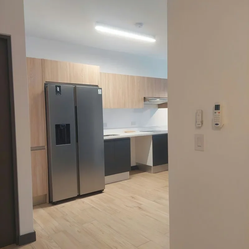 Apartamento de Lujo para estrenar, en zona altamente conveniente, segura y rodeada de naturaleza. 