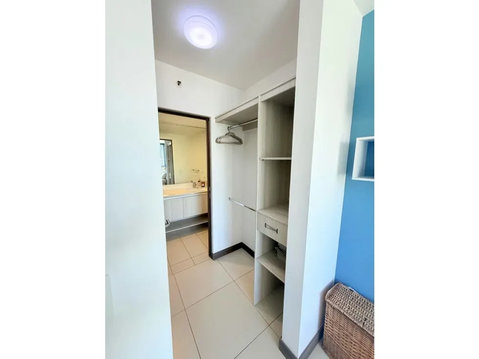 Excelente oportunidad de inversión en U Nunciatura. Apartamento en venta ubicado en el piso 22, en impecable estado de conservación, completamente amueblado y listo para habitar o ..., photo 2