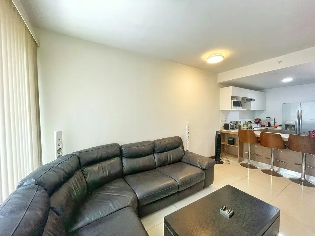 Ubicado en una de las zonas más exclusivas de San José, este apartamento combina comodidad, ubicación estratégica y seguridad en una torre residencial en Nunciatura. Excelente ...