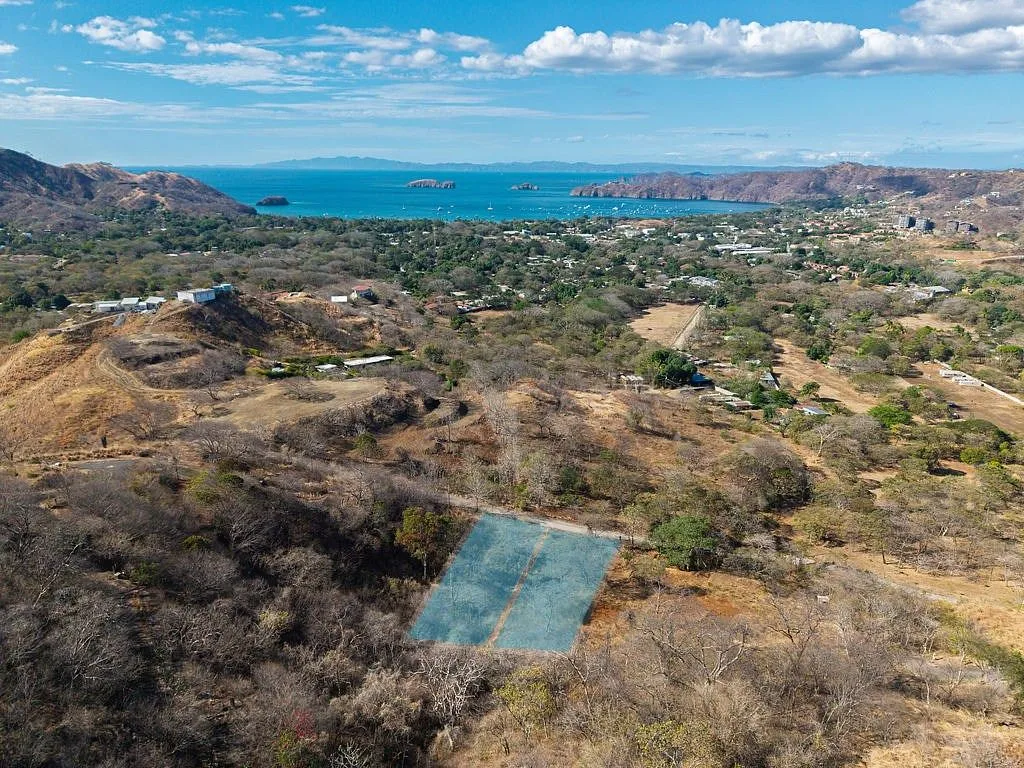 Vista Marina - 2 spacious lots, paved road in a quiet residential neighborhood